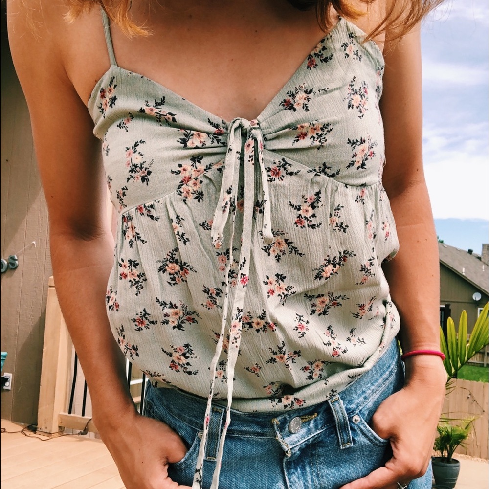 American Eagle Green Top